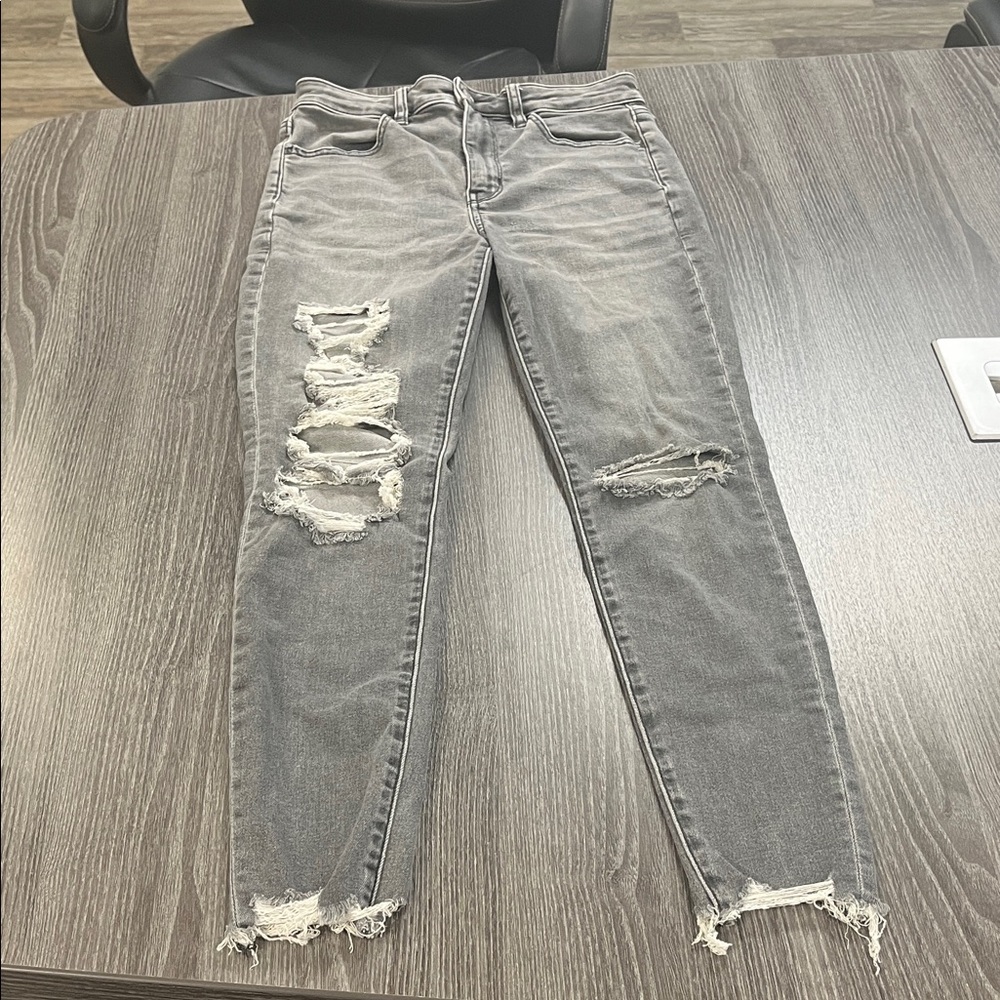 American Eagle Distressed Gray Women's Jeans